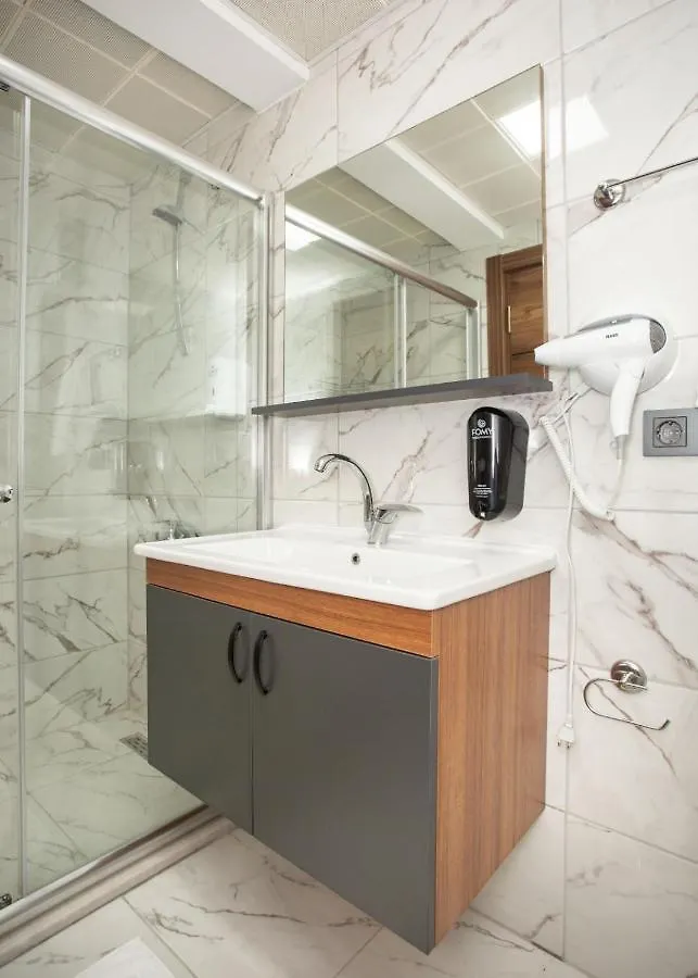Tuerkler Suite Hotel 트라존